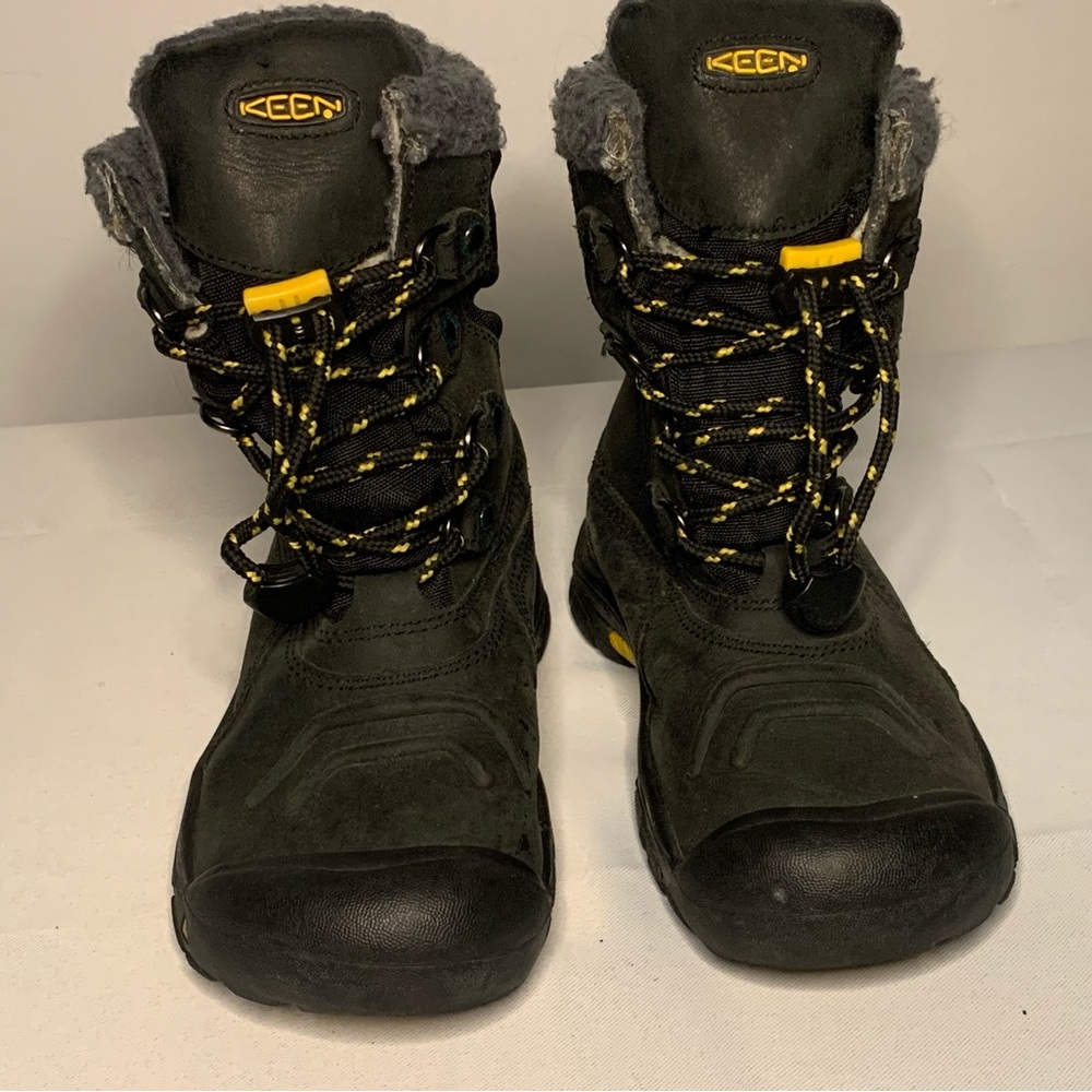 Keen snow boots 12